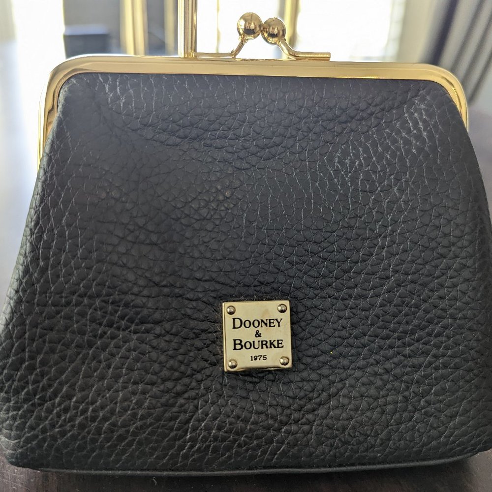 Dooney & Bourke Adorable oversize coin purse wallet